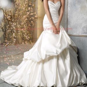 Jim Hjelm Spring 2011 Wedding Dress